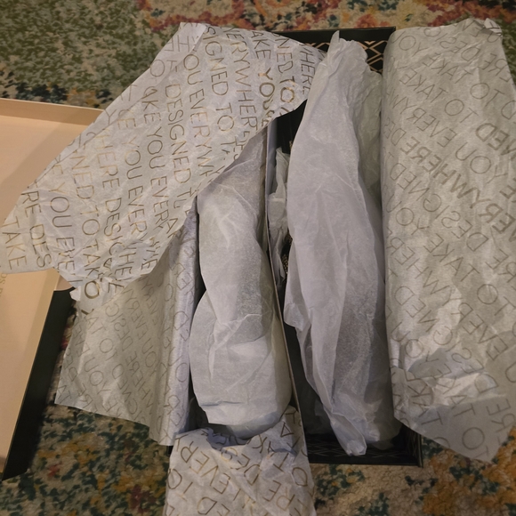 Birdies Metallic Gold and Black Chevron Flats - Picture 7 of 7